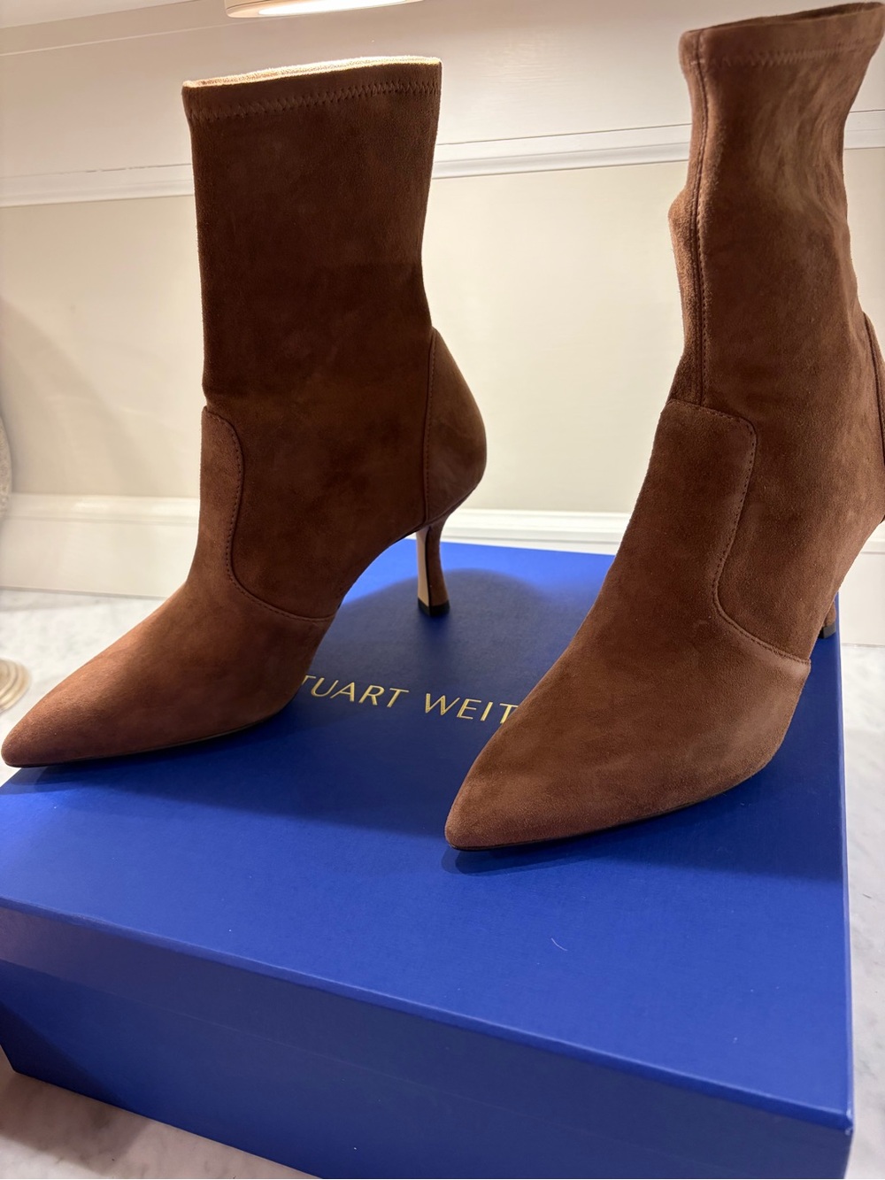 NIB Stuart Weitzman Chocolate Brown Suede Pointed-Toe Stiletto Ankle Bootie Sz 7